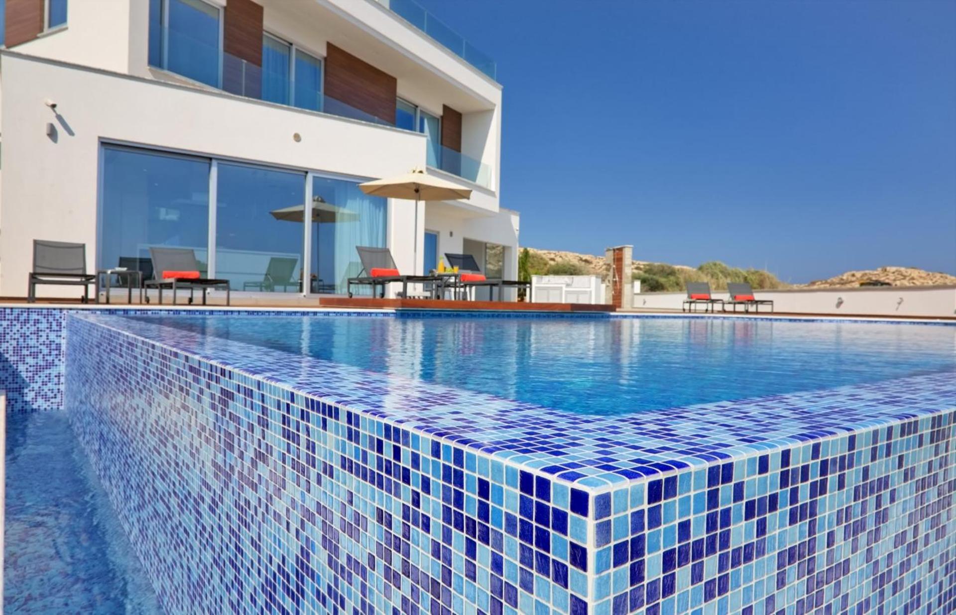 Beachfront Luxury Villa Idania Ayia Napa Bagian luar foto