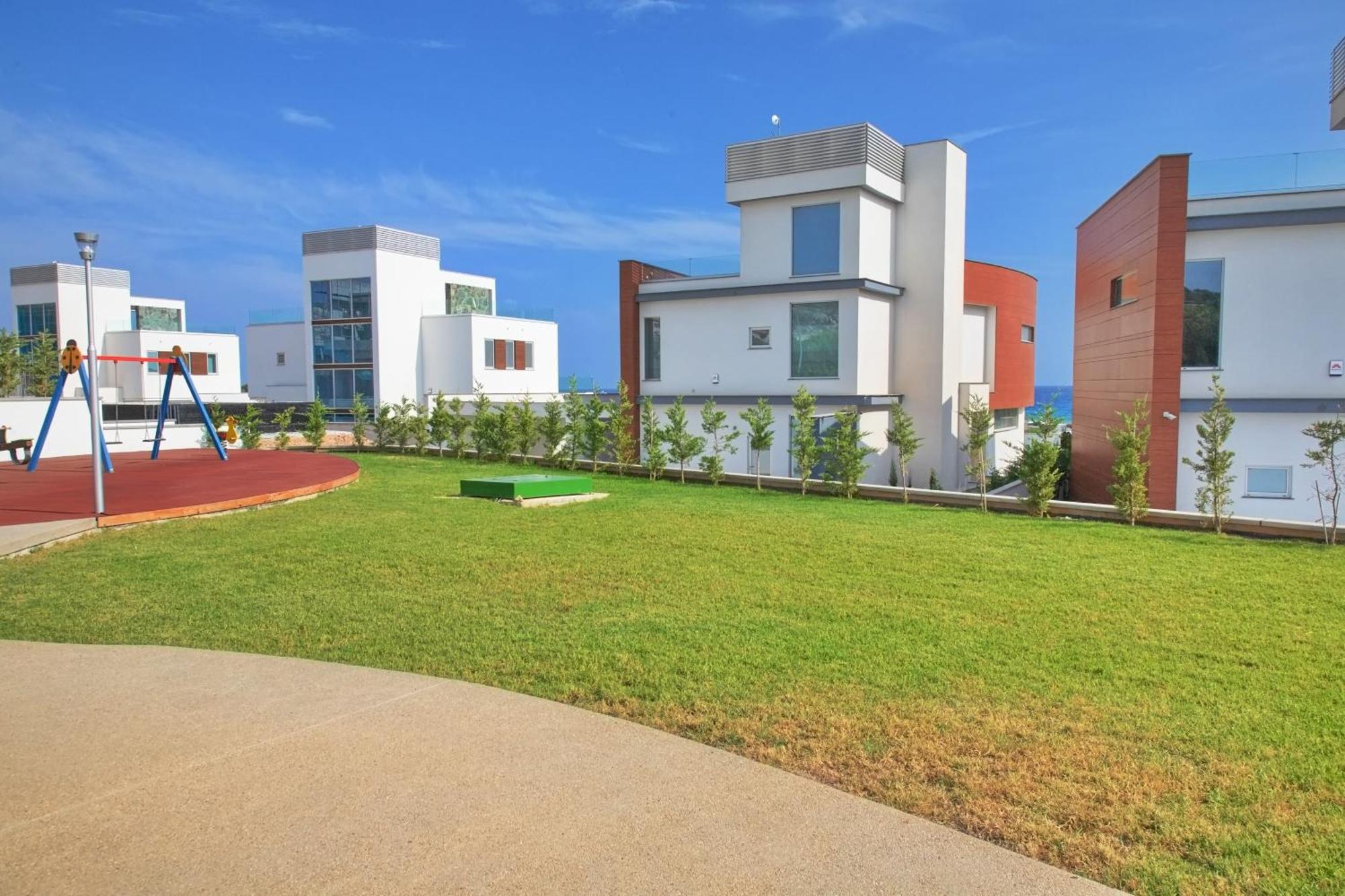 Beachfront Luxury Villa Idania Ayia Napa Bagian luar foto