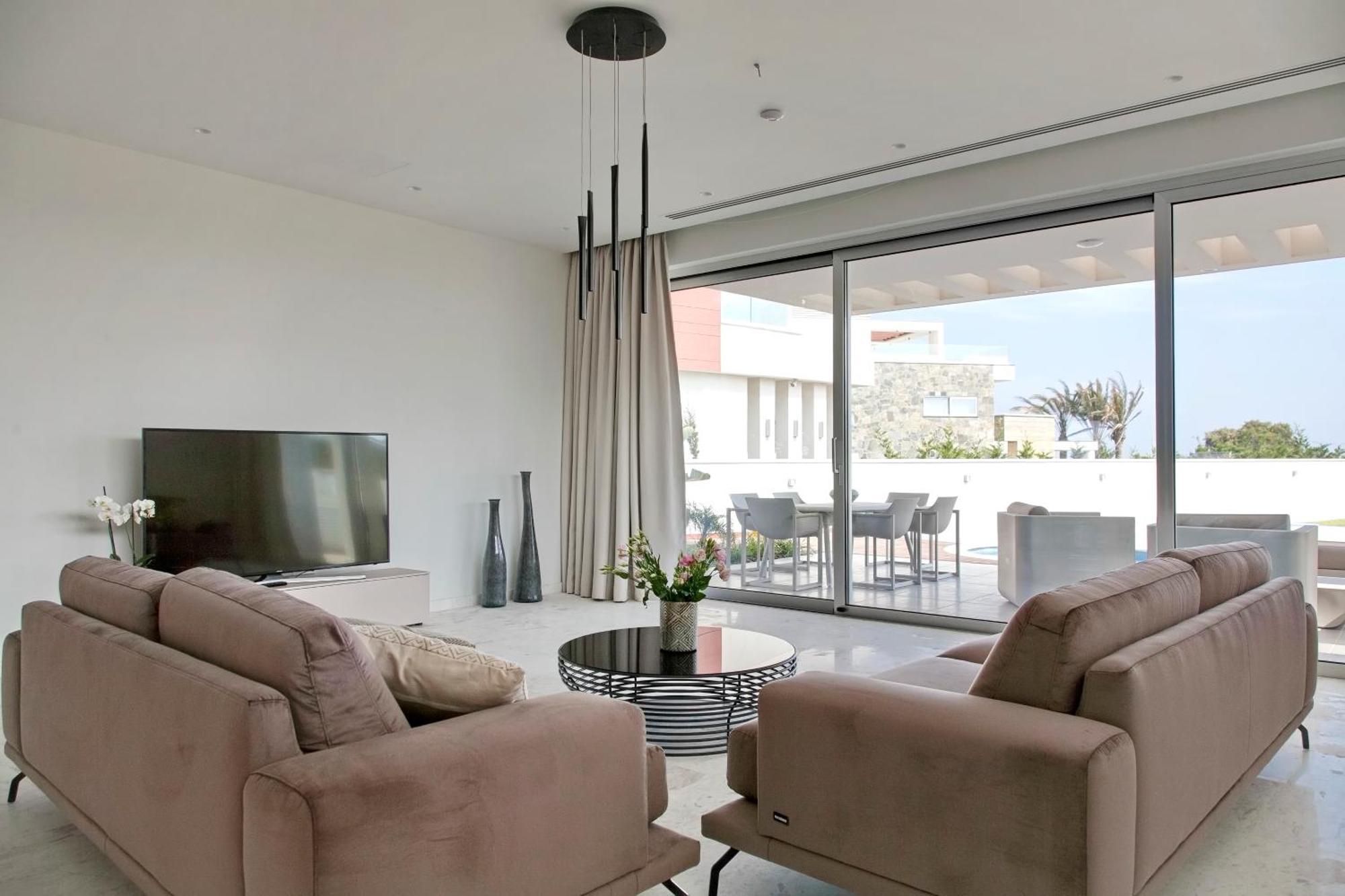 Beachfront Luxury Villa Idania Ayia Napa Bagian luar foto