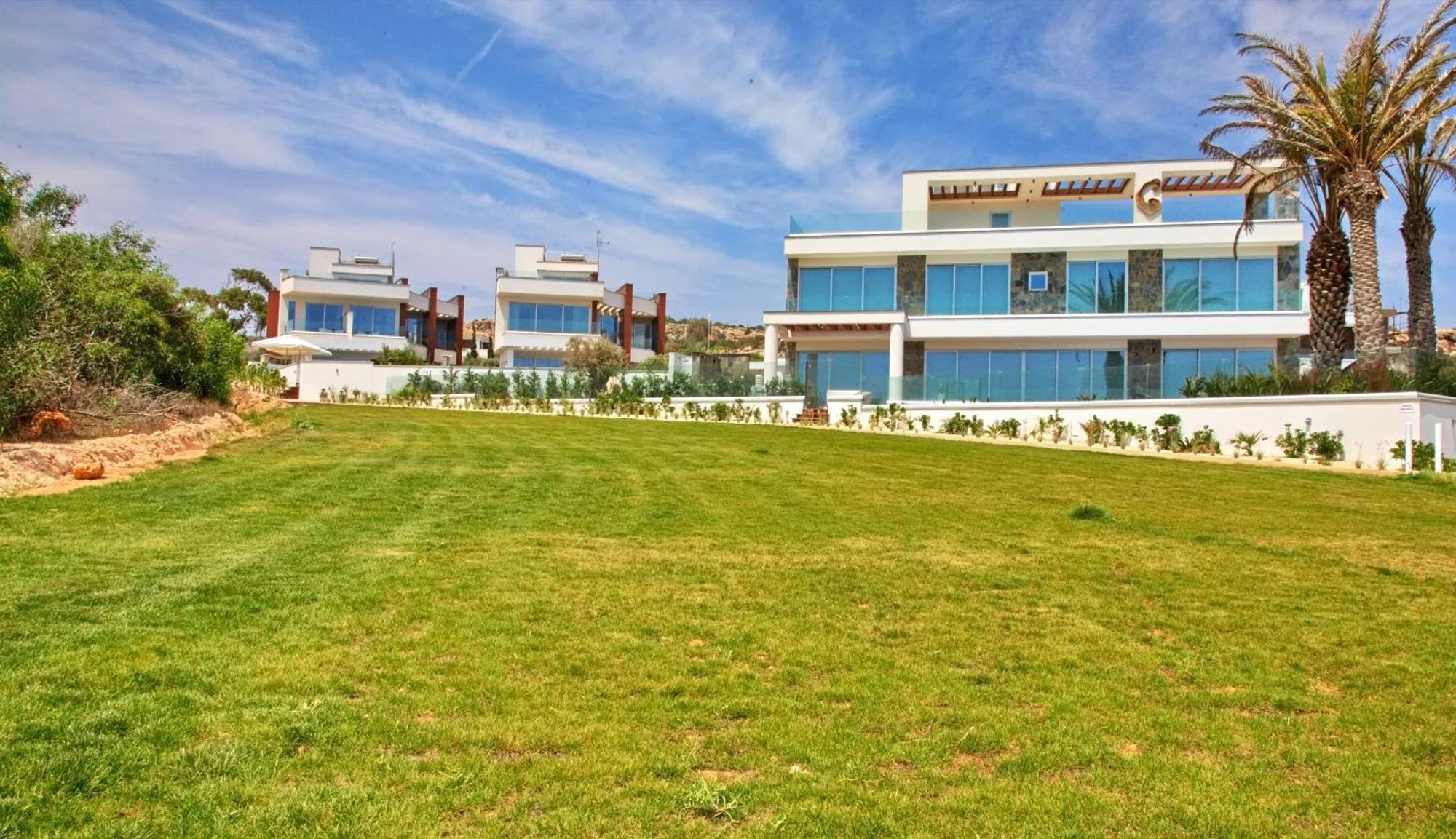 Beachfront Luxury Villa Idania Ayia Napa Bagian luar foto