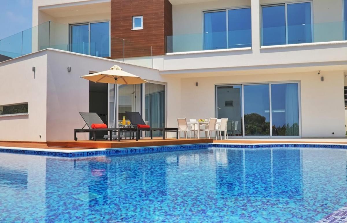 Beachfront Luxury Villa Idania Ayia Napa Bagian luar foto