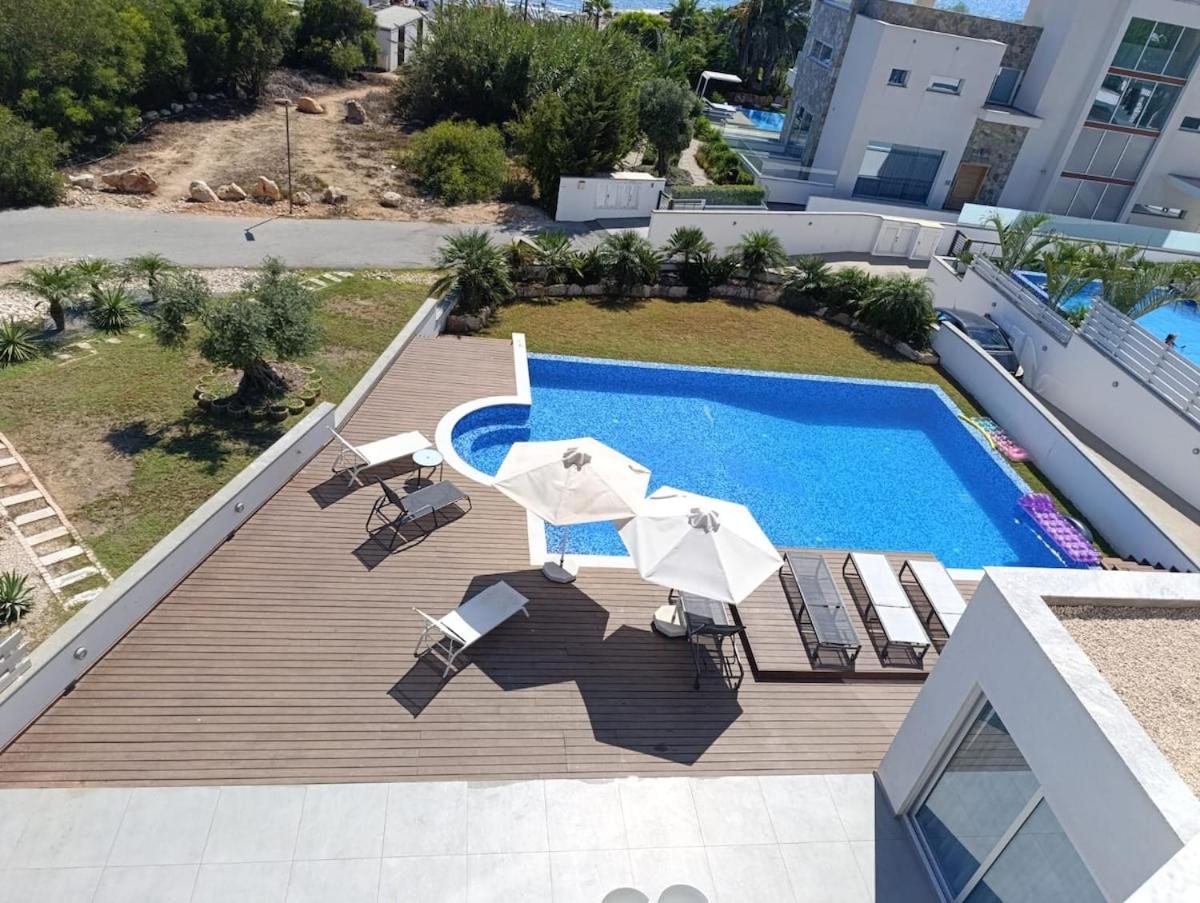 Beachfront Luxury Villa Idania Ayia Napa Bagian luar foto