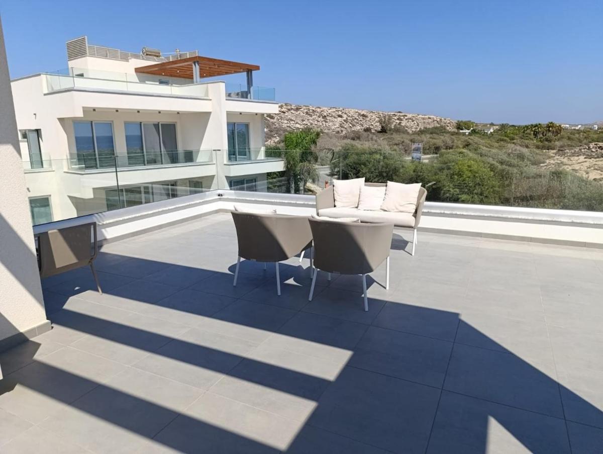Beachfront Luxury Villa Idania Ayia Napa Bagian luar foto